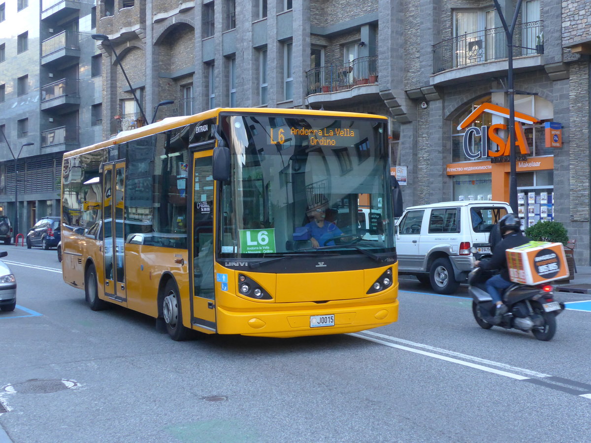 (185'426) - CIA Andorra la Vella - J0015 - UNVI am 27. September 2017 in La Massana, Les Entrades