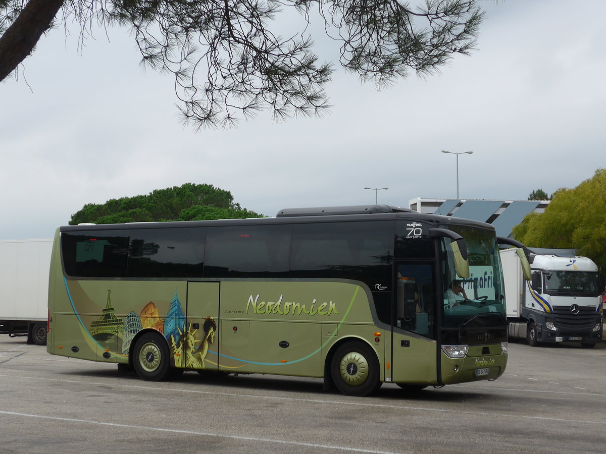 (185'723) - Neodomien, Neuves-Maisons - EL 047 ZM - Van Hool am 30. September 2017 in Montlimar, Raststtte