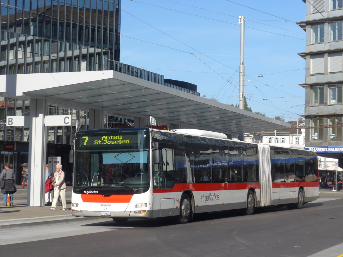 (185'945) - St. Gallerbus, St. Gallen - Nr. 272/SG 198'272 - MAN am 19. Oktober 2017 beim Bahnhof St. Gallen