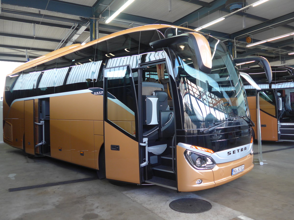 (186'189) - Aus Deutschland: Setra, Ulm - NU-SO 511 - Setra am 3. November 2017 in Kloten, EvoBus