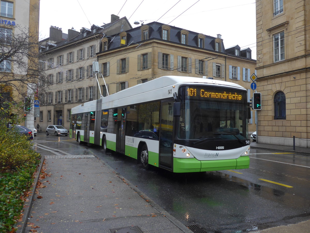 (186'612) - transN, La Chaux-de-Fonds - Nr. 141 - Hess/Hess Gelenktrolleybus (ex TN Neuchtel Nr. 141) am 25. November 2017 in Neuchtel, Place Pury