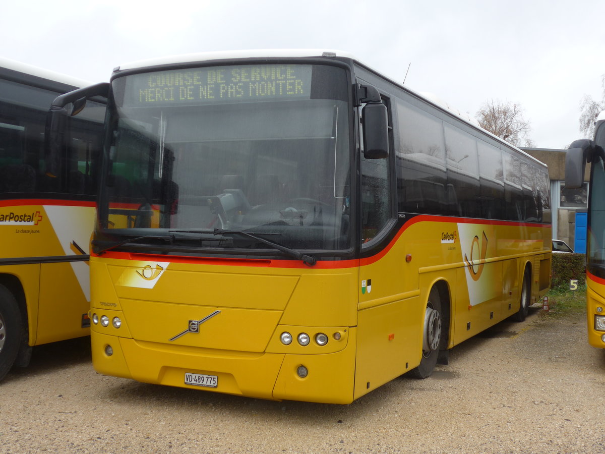 (186'637) - Favre, Avenches - VD 489'775 - Volvo (ex CarPostal Ouest) am 25. November 2017 in Yverdon, Postgarage