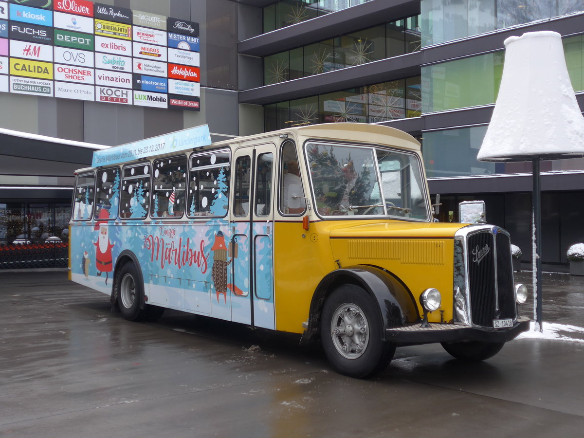 (186'807) - Oldie-Tours Zrisee, Wollerau - Nr. 2/SZ 10'418 - Saurer/R&J (ex Jaggi, Kippel Nr. 4) am 9. Dezember 2017 in Stans, Lnderpark