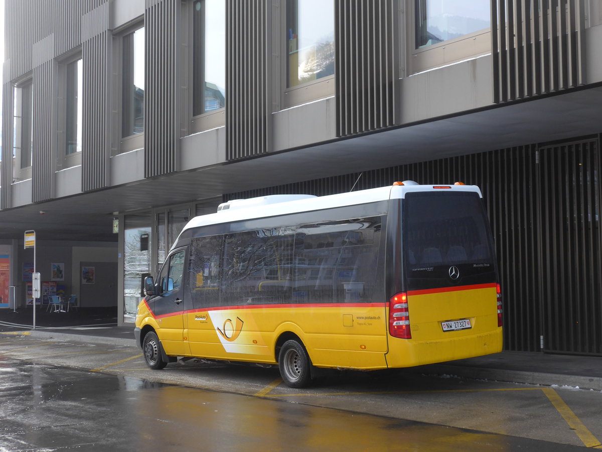 (186'827) - Thepra, Stans - Nr. 27/NW 27'327 - Mercedes am 9. Dezember 2017 beim Bahnhof Stansstad