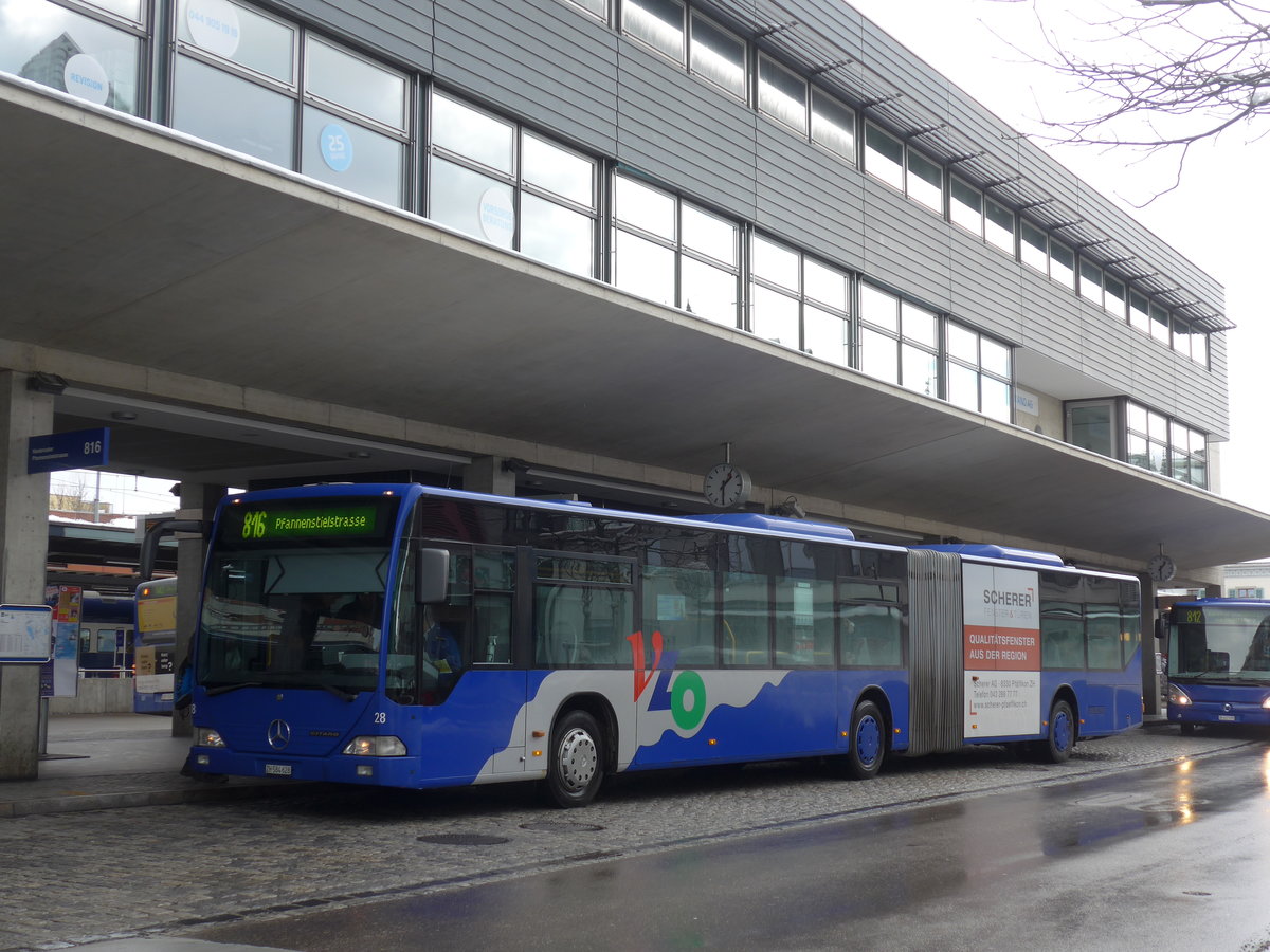 (186'855) - VZO Grningen - Nr. 28/ZH 584'628 - Mercedes am 9. Dezember 2017 beim Bahnhof Uster