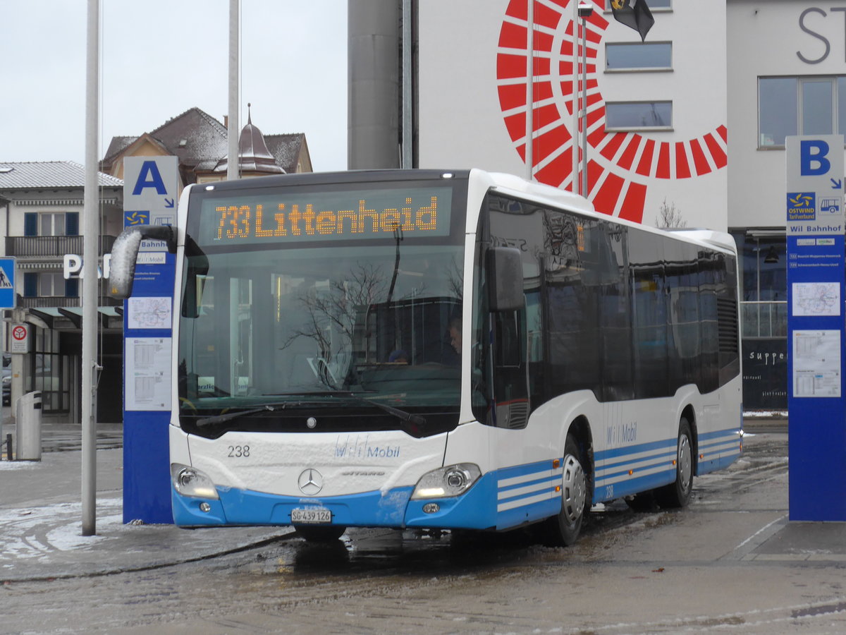 (186'950) - WilMobil, Wil - Nr. 238/SG 439'126 - Mercedes am 14. Dezember 2017 beim Bahnhof Wil