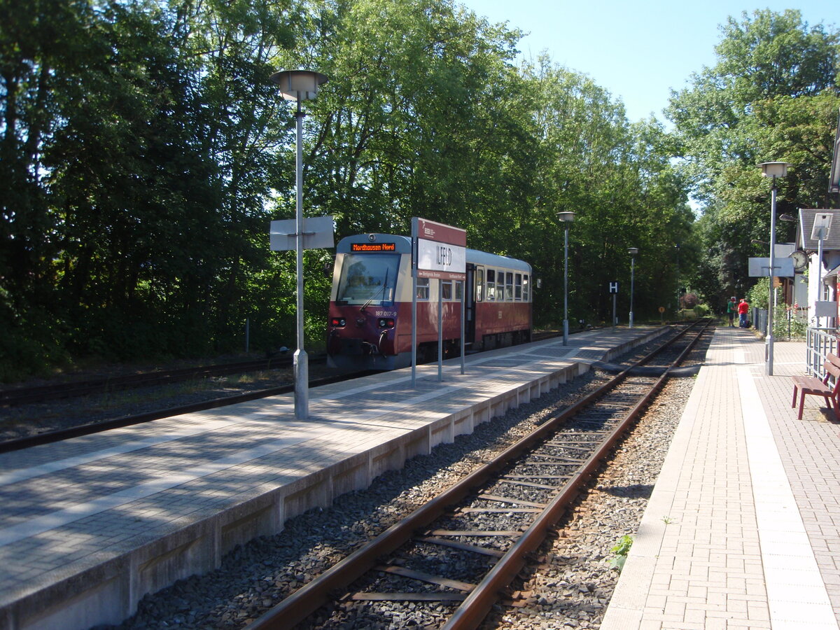 187 017 der Harzer Schmalspurbahnen als HSB Wernigerode Hbf - Nordhausen Nord in Ilfeld. 02.07.2022