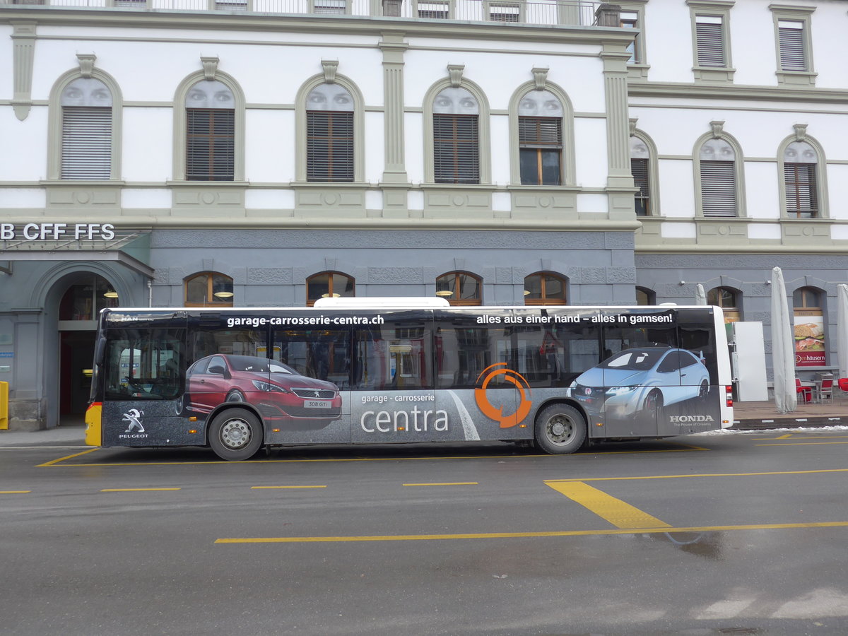 (187'013) - PostAuto Wallis - VS 449'120 - MAN am 17. Dezember 2017 beim Bahnhof Brig