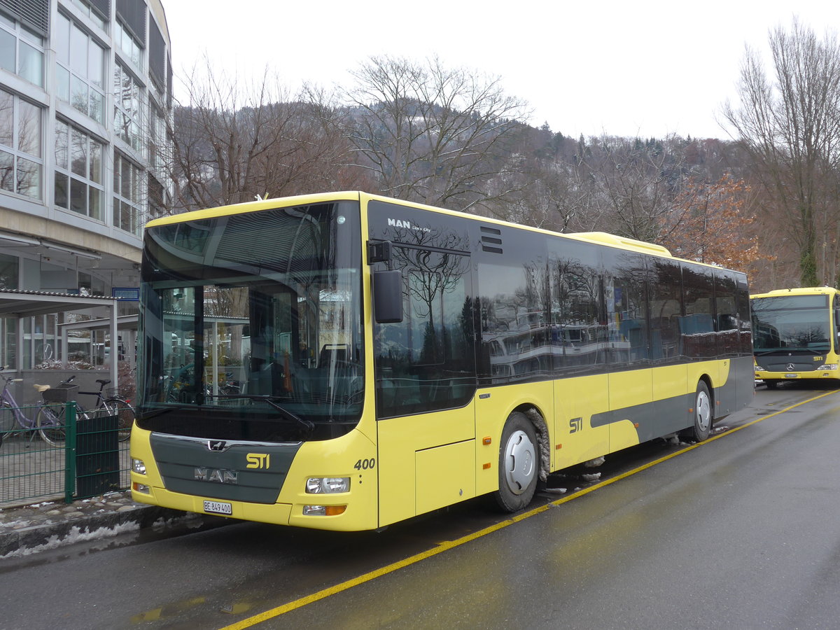 (187'014) - STI Thun - Nr. 400/BE 849'400 - MAN am 17. Dezember 2017 bei der Schifflndte Thun