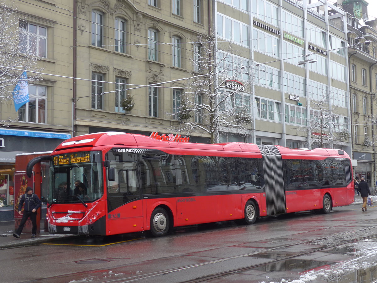 (187'033) - Bernmobil, Bern - Nr. 874/BE 832'874 - Volvo am 18. Dezember 2017 beim Bahnhof Bern