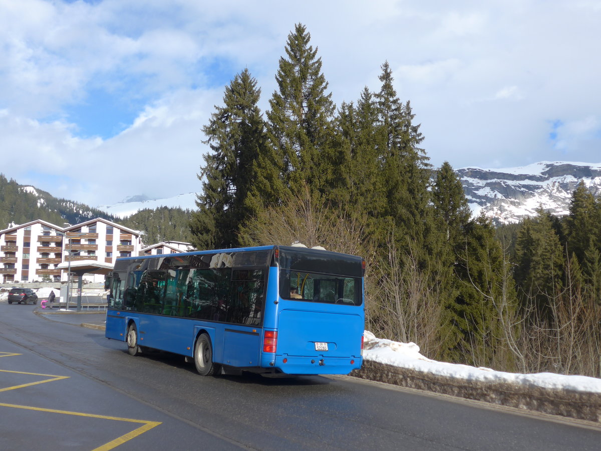 (187'372) - Stuppan, Flims - GR 52'280 - Neoplan (ex Dermarmels, Salouf; ex Ming, Sils-Maria) am 26. Dezember 2017 in Laax, Bergbahnen