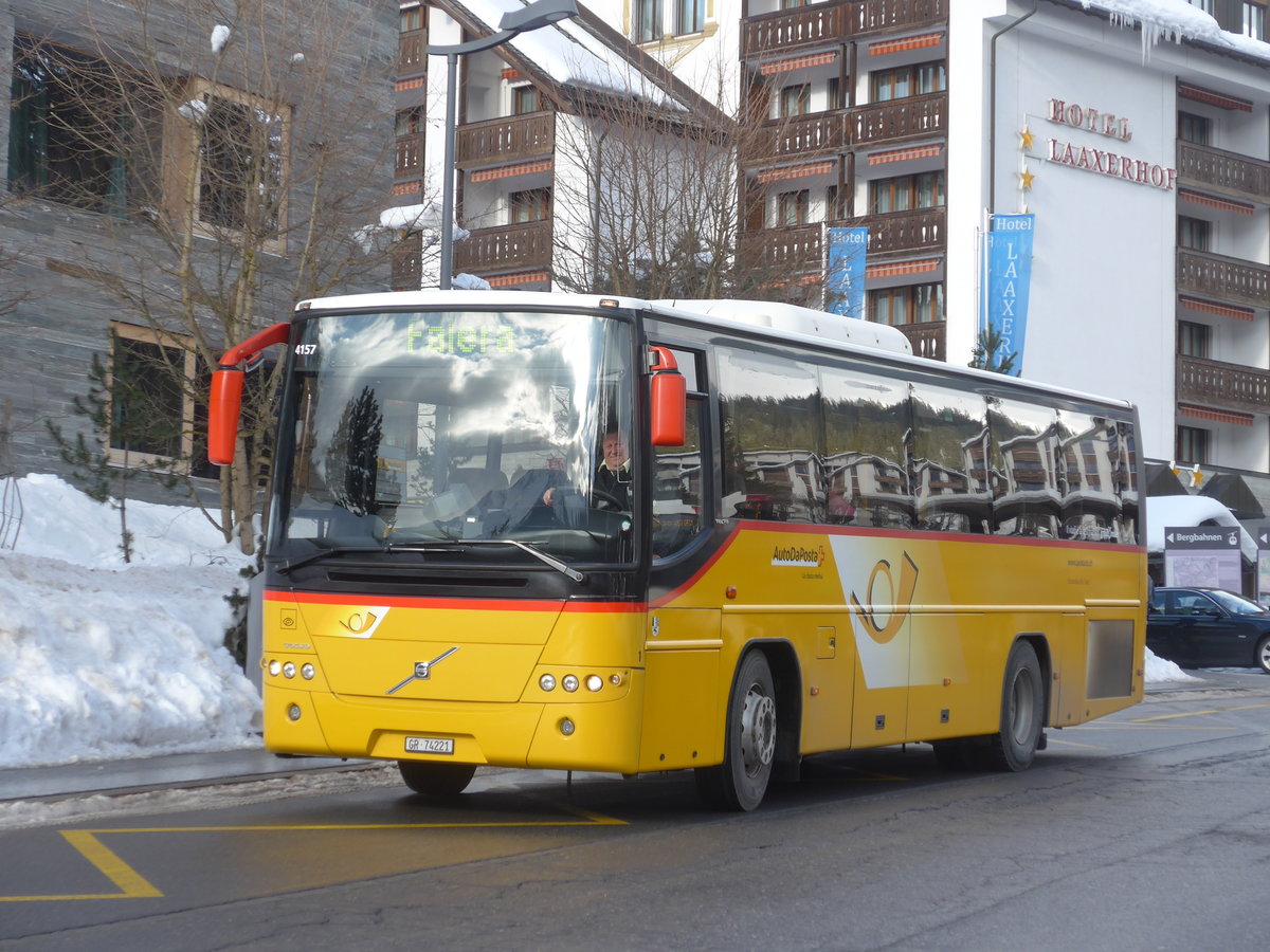 (187'375) - Fontana, Ilanz - Nr. 1/GR 74'221 - Volvo am 26. Dezember 2017 in Laax, Bergbahnen