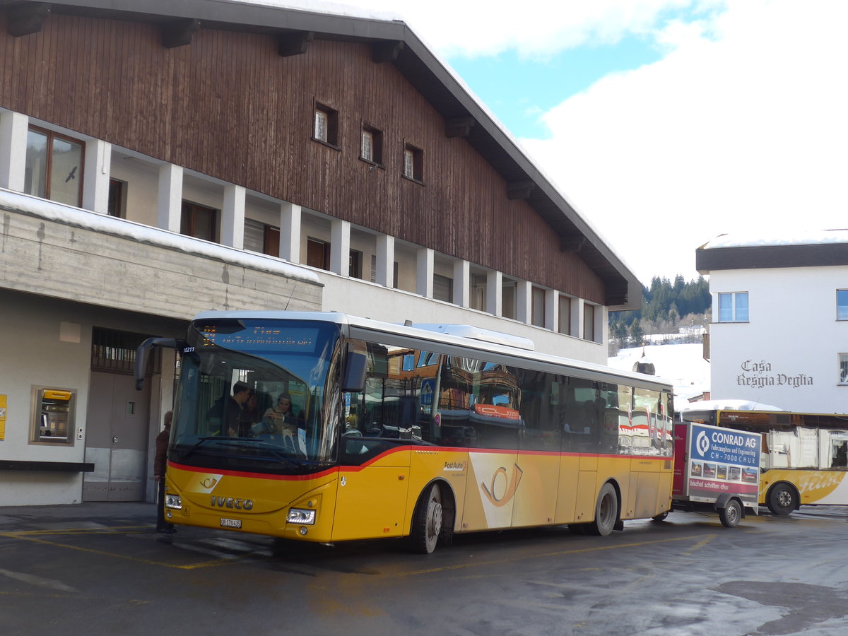 (187'402) - PostAuto Graubnden - GR 170'435 - Iveco am 26. Dezember 2017 in Flims, Post