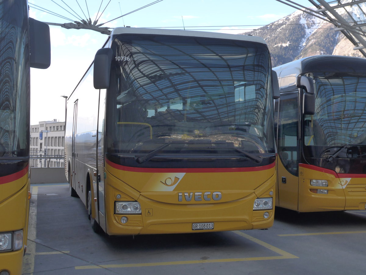 (187'411) - TpM, Mesocco - Nr. 13/GR 108'013 - Iveco am 26. Dezember 2017 in Chur, Postautostation