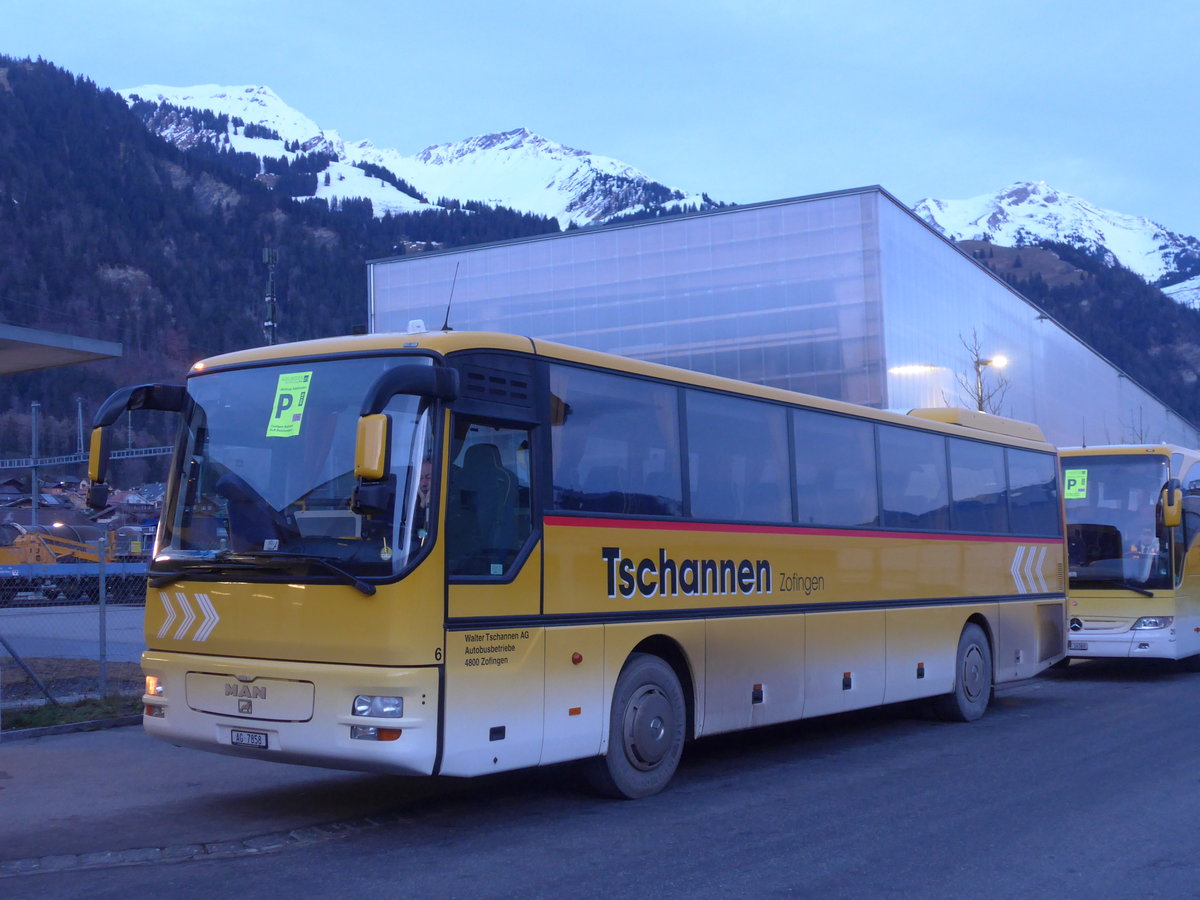 (187'668) - Tschannen, Zofingen - Nr. 6/AG 7858 - MAN (ex STI Thun Nr. 39) am 7. Januar 2018 beim Bahnhof Frutigen