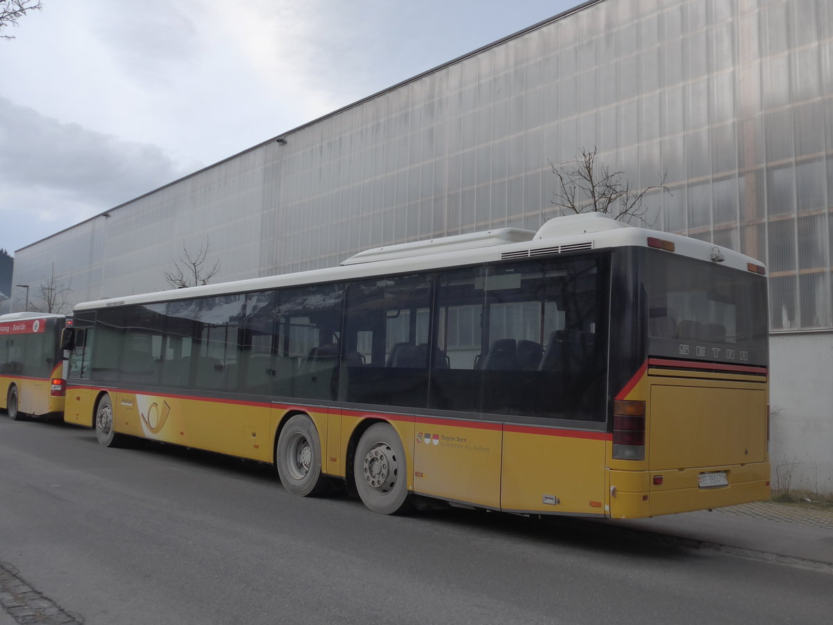 (187'713) - AVA Aarberg - Nr. 12/BE 350'471 - Setra (ex Nr. 11; ex Nr. 7) am 7. Januar 2018 beim Bahnhof Frutigen