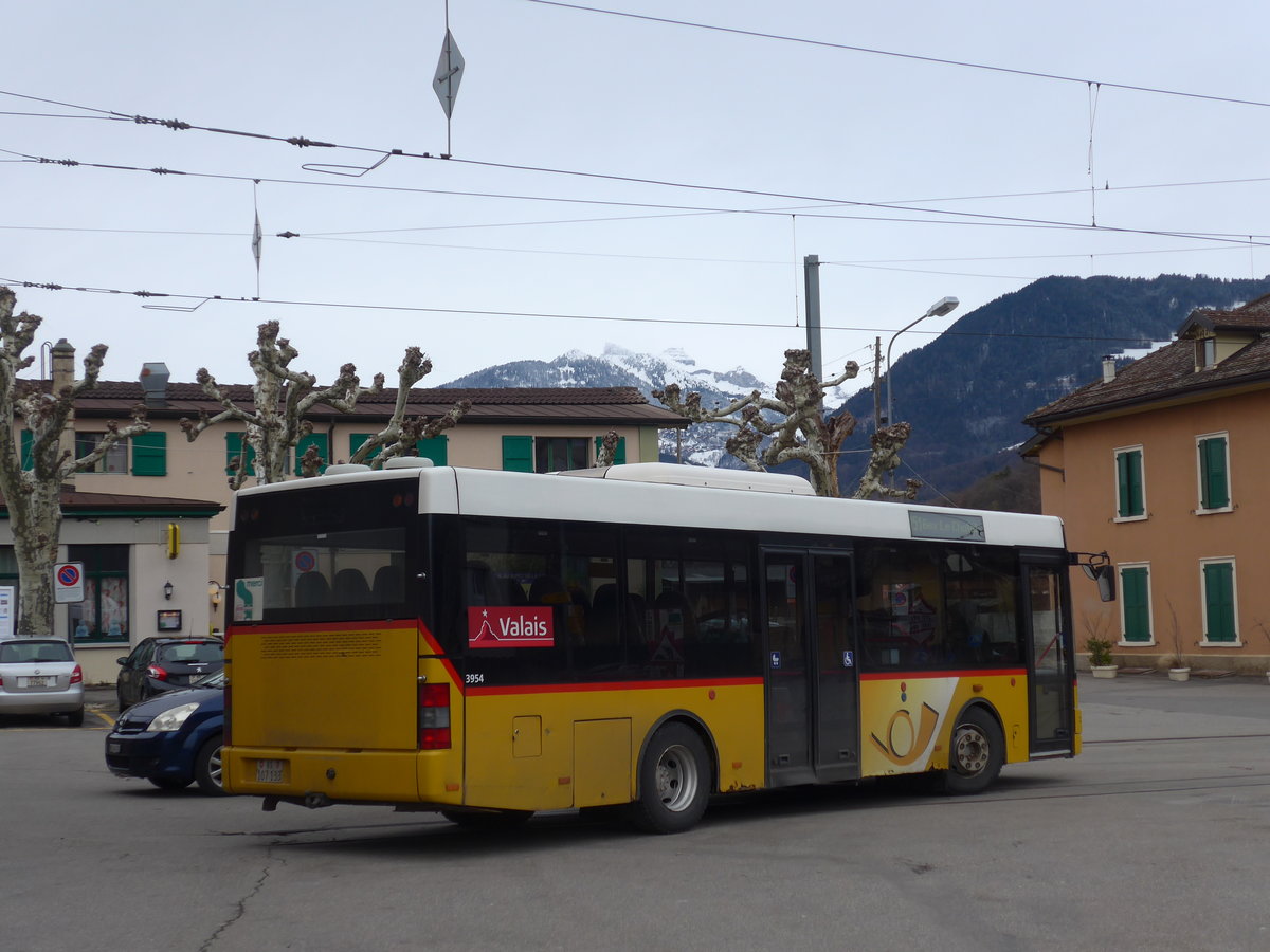 (188'019) - TPC Aigle - VS 107'133 - MAN/Gppel (ex VD 1261) am 20. Januar 2018 beim Bahnhof Bex