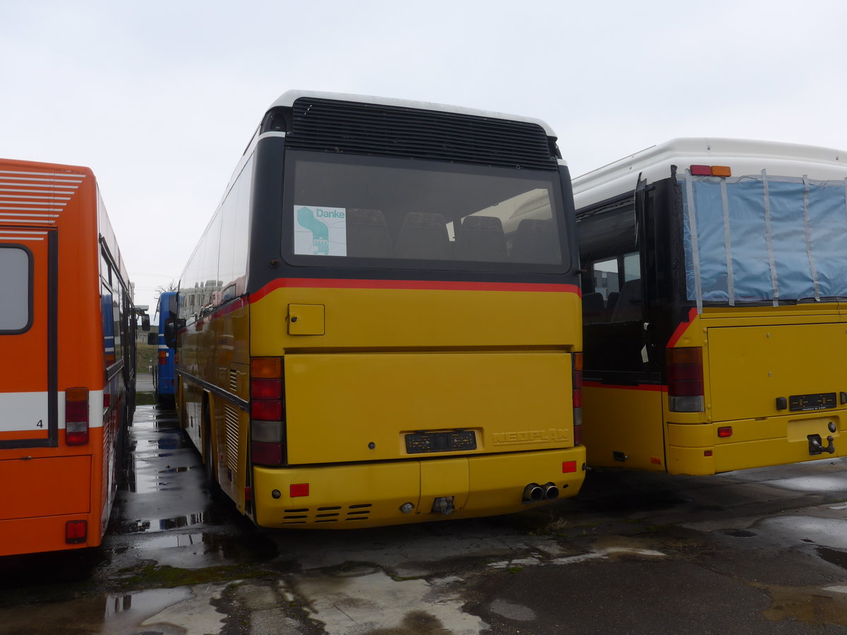 (188'319) - Sulzberger, Htten - Nr. 11 - Neoplan (ex Thepra, Stans Nr. 11; ex Riederer, St. Margarethenberg; ex PostAuto Graubnden; ex P 25'137) am 8. Februar 2018 in Frauenfeld, Langdorfstrasse