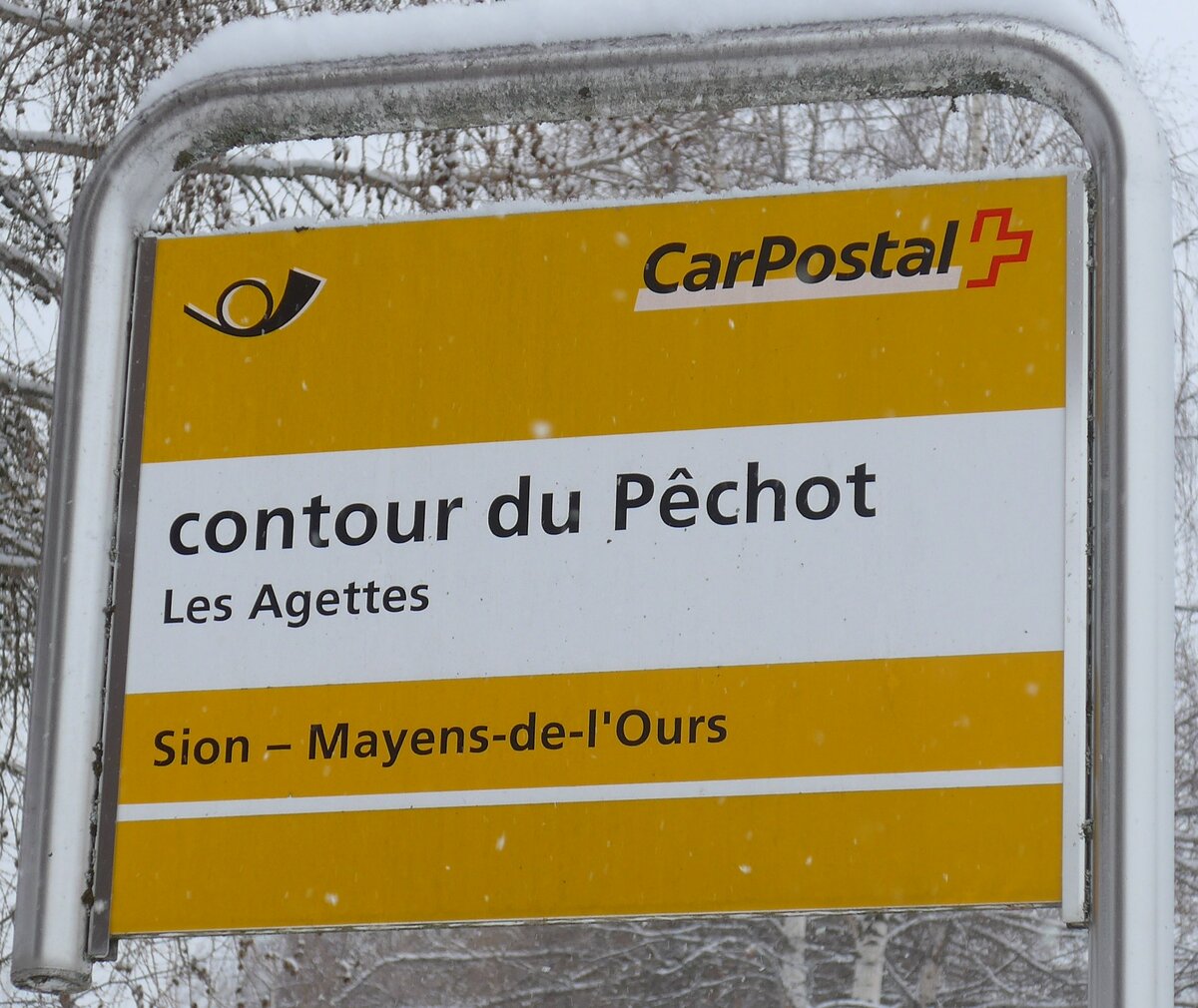 (188'409) - PostAuto-Haltestellenschild - Les Agettes, contour du Pchot - am 11. Februar 2018