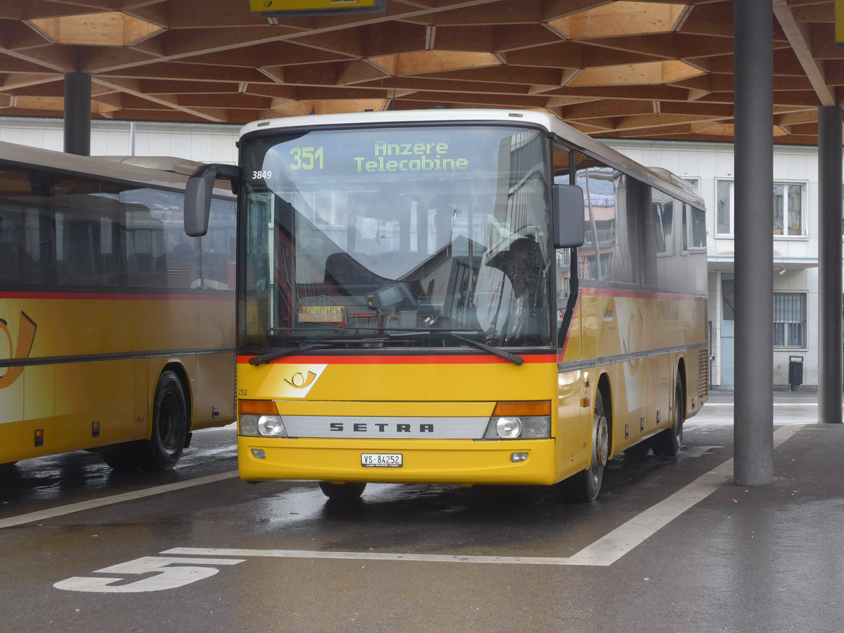 (188'418) - Buchard, Leytron - Nr. 252/VS 84'252 - Setra (ex Rey, Ayent; ex Buchard, Leytron) am 11. Februar 2018 beim Bahnhof Sion