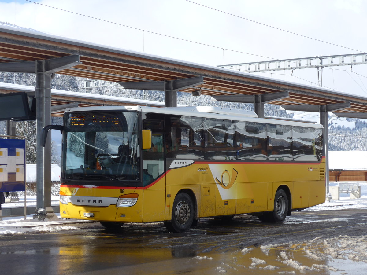 (188'472) - Kbli, Gstaad - Nr. 6/BE 107'055 - Setra am 12. Februar 2018 beim Bahnhof Gstaad