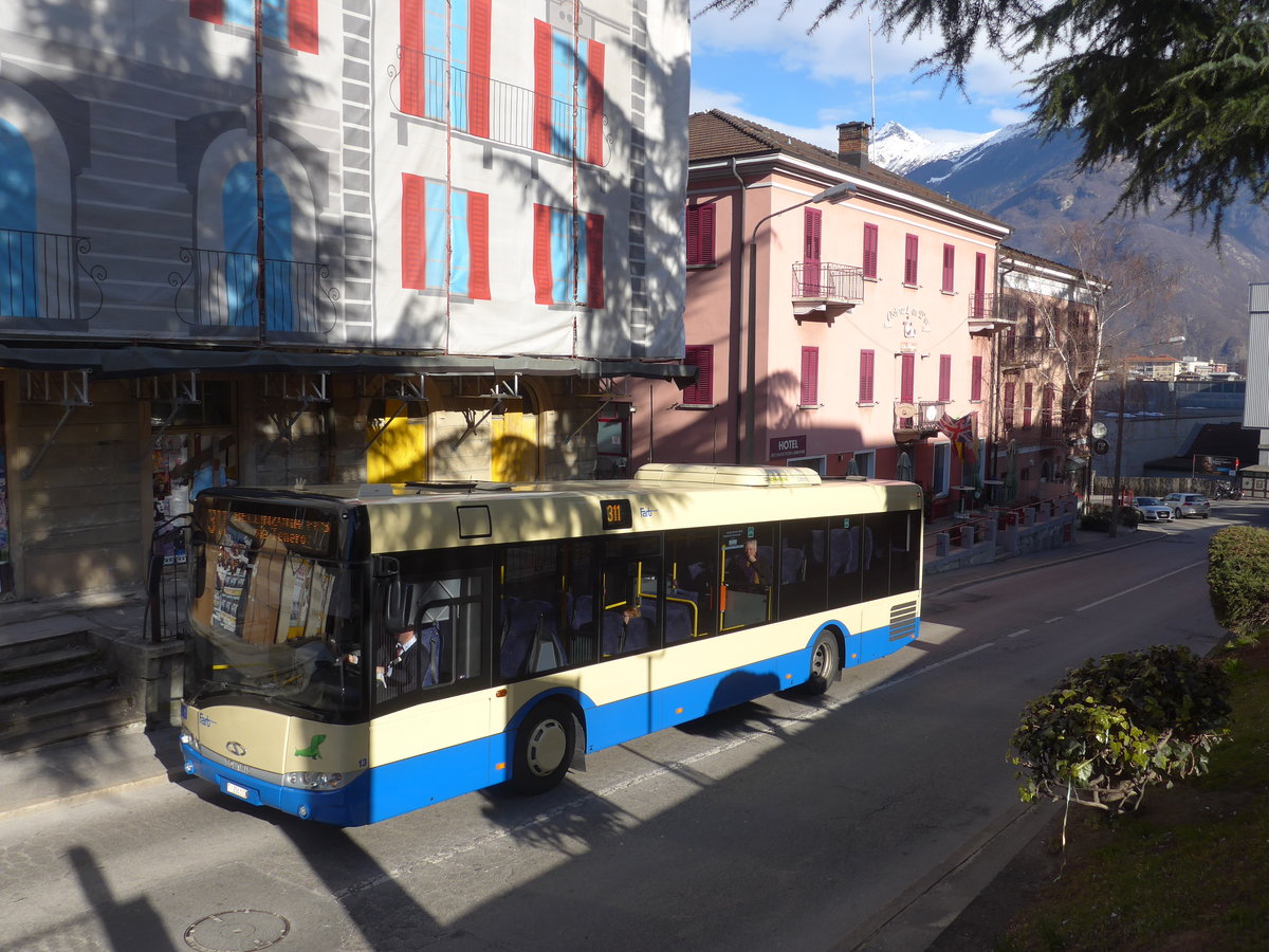 (188'561) - FART Locarno - Nr. 13/TI 256'113 - Solaris am 14. Februar 2018 beim Bahnhof Bellinzona