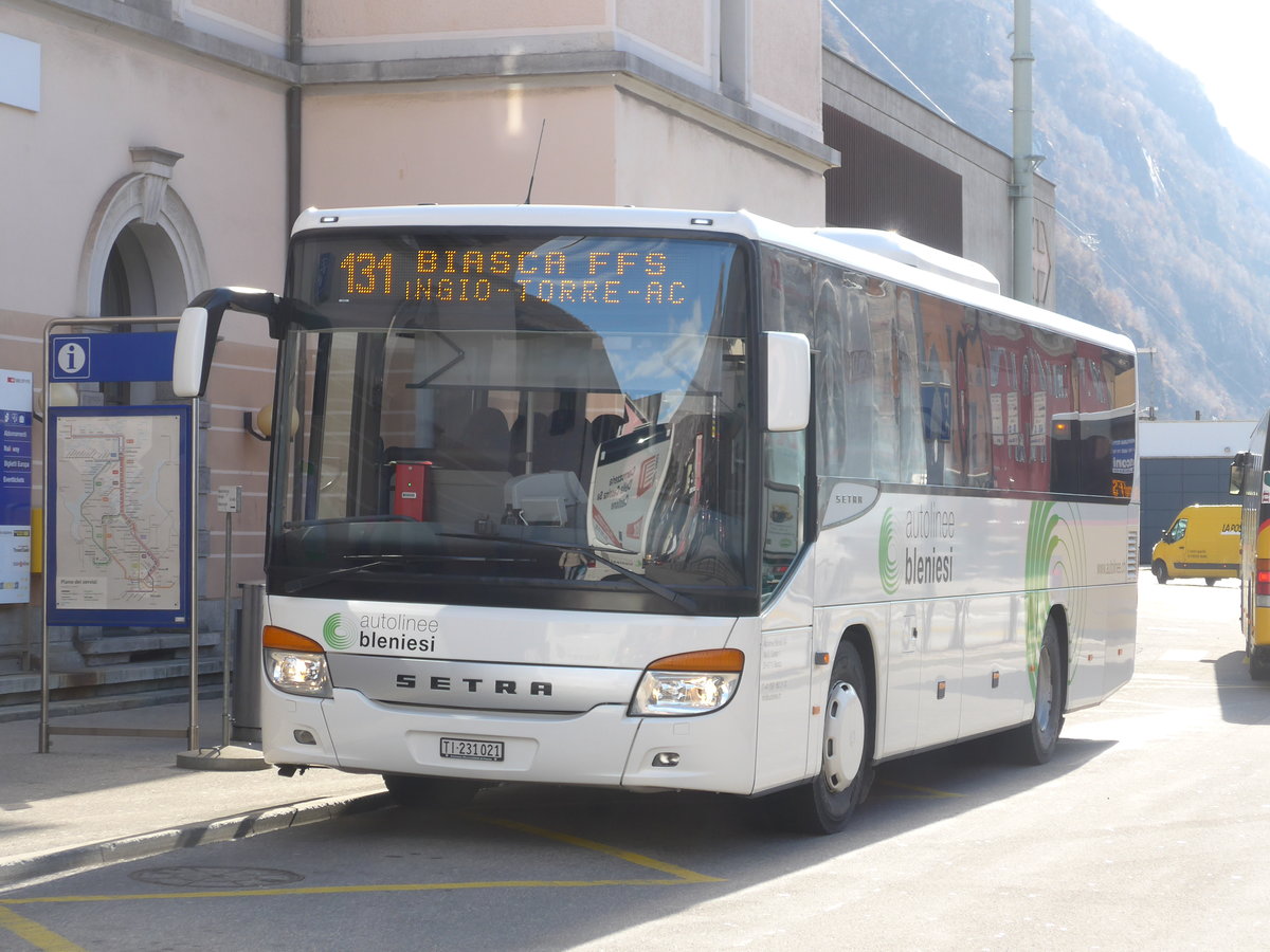 (188'590) - ABl Biasca - Nr. 21/TI 231'021 - Setra am 14. Februar 2018 beim Bahnhof Biasca