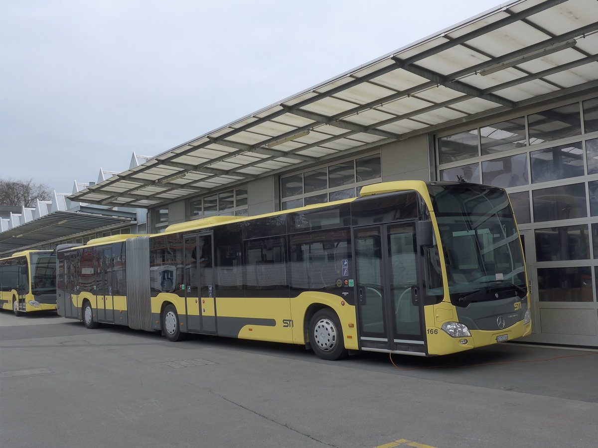 (188'962) - STI Thun - Nr. 166/BE 752'166 - Mercedes am 25. Februar 2018 in Thun, Garage