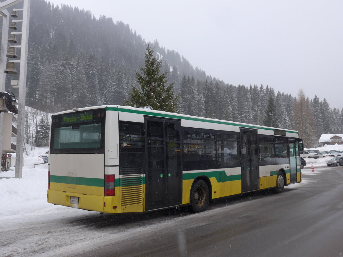 (188'985) - Tlmorgins, Morgins - VS 301'708 - MAN (ex TN Neuchtel Nr. 223) am 3. Mrz 2018 in Morgins, Place d'Eglise