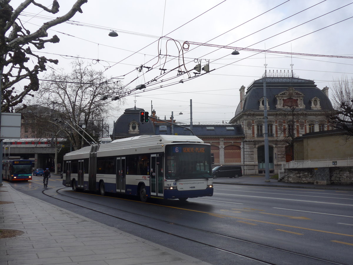 (189'172) - TPG Genve - Nr. 743 - Hess/Hess Gelenktrolleybus am 12. Mrz 2018 in Genve, Place des Vingt-Deux-Cantons