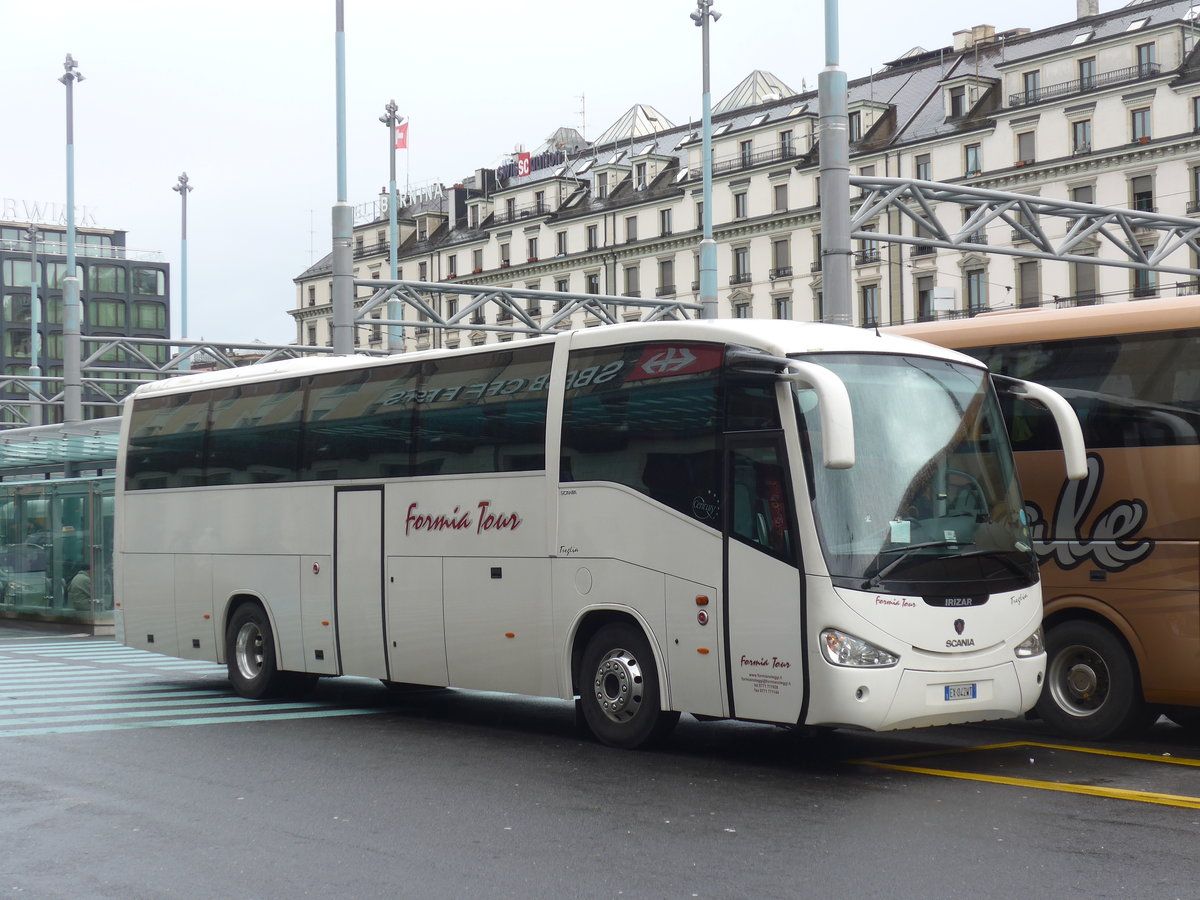 (189'199) - Aus Italien: Formia Tour, Formia - EX-042 WT - Scania/Irizar am 12. Mrz 2018 beim Bahnhof Genve