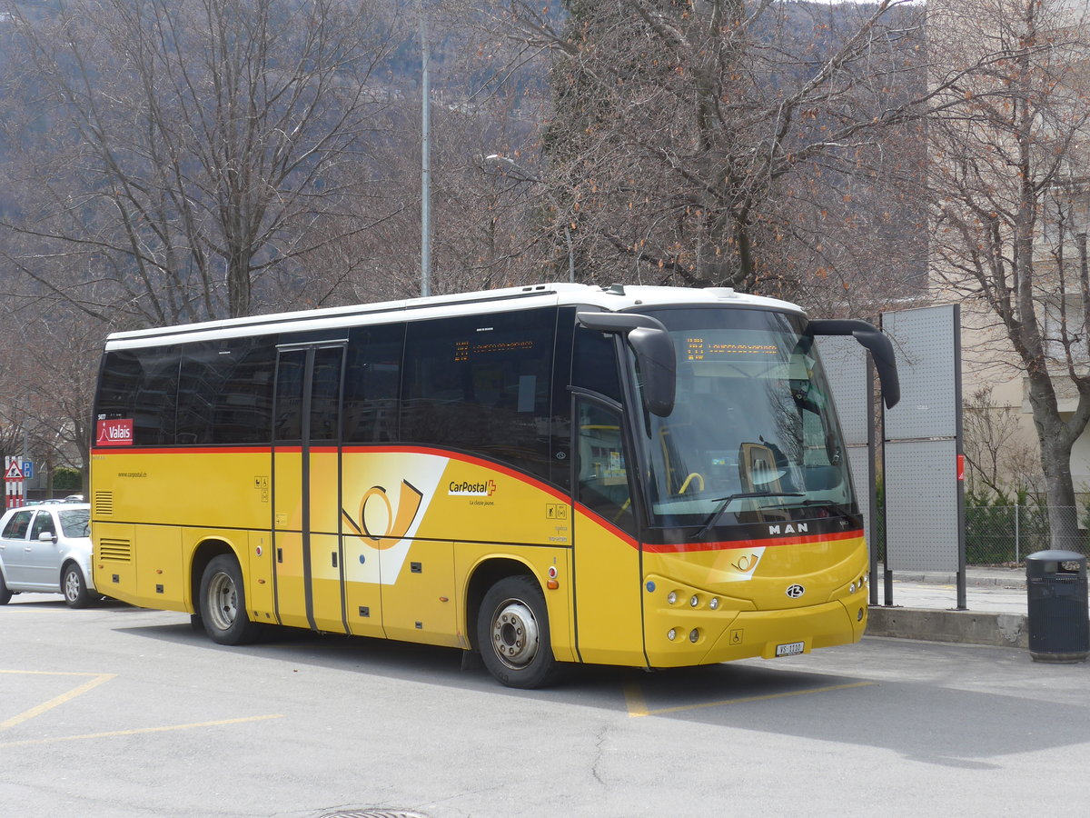 (189'727) - TMR Martigny - Nr. 127/VS 1110 - MAN/Beulas am 30. Mrz 2018 beim Bahnhof Martigny