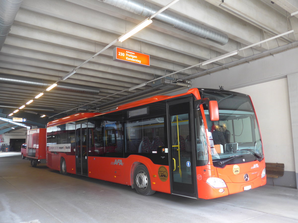 (190'124) - AFA Adelboden - Nr. 27/BE 26'773 - Mercedes am 14. April 2018 in Adelboden, Busstation