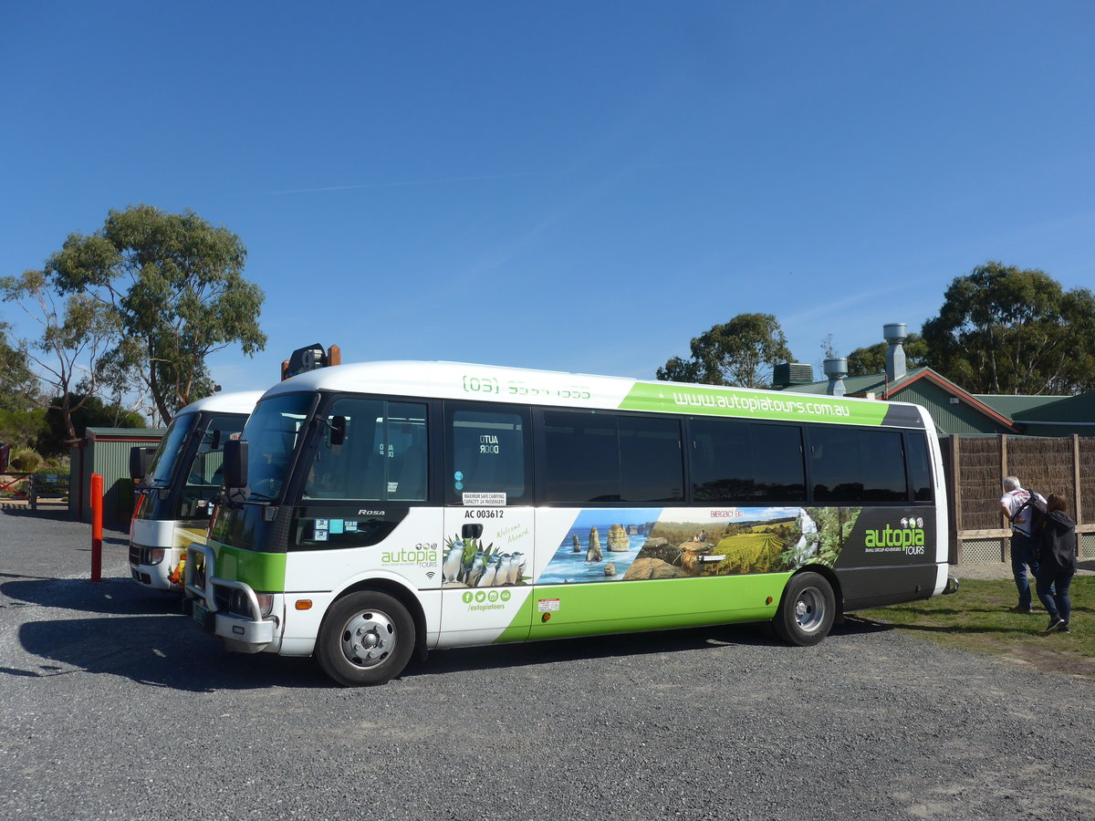 (190'216) - Autopia Tours, Williamstown - BS01 YW - Mitsubishi am 18. April 2018 in Grantville, Animal Park