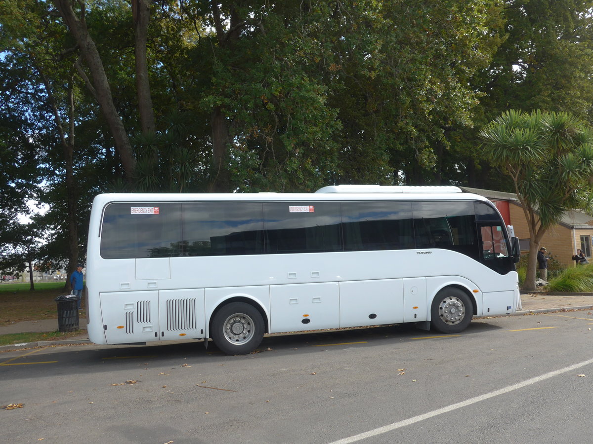 (190'811) - Arc Coach, Parnell - KYZ412 - Yutong am 22. April 2018 in Matamata