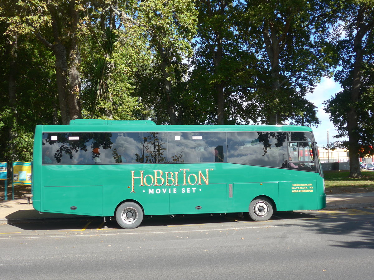 (190'833) - Hobbiton, Matamata - Nr. 11/KWL353 - Isuzu am 22. April 2018 in Matamata