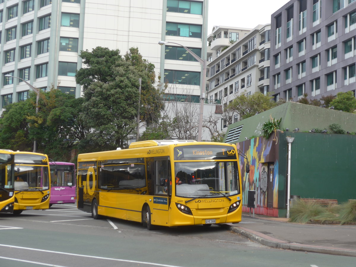 (191'614) - GO Wellington - Nr. 4243/GYE380 - Alexander Dennis/KiwiBus am 27. April 2018 beim Bahnhof Wellington