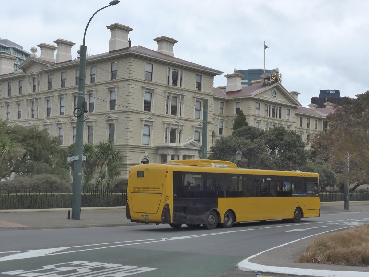 (191'663) - GO Wellington - Nr. 1472/BSJ165 - MAN/Designline am 27. April 2018 beim Bahnhof Wellington