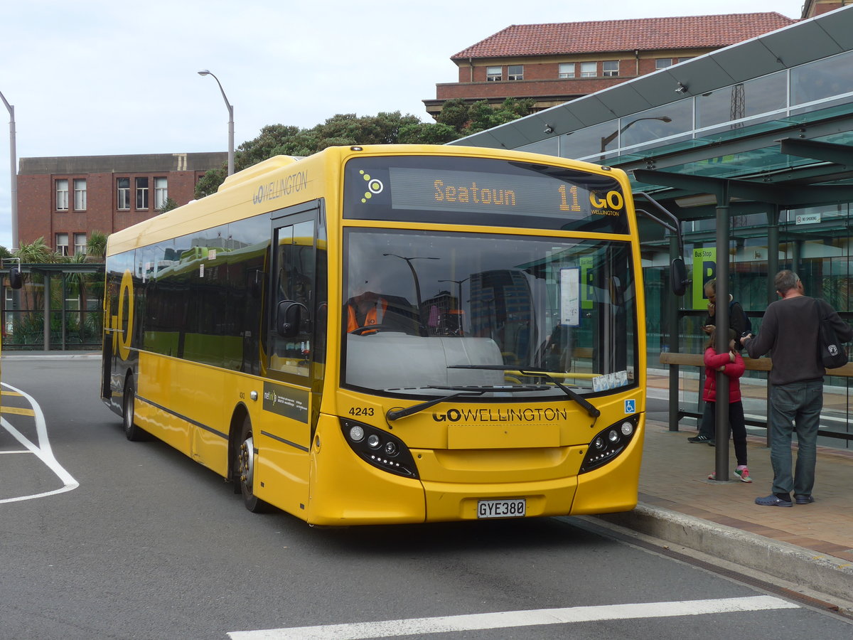 (191'744) - GO Wellington - Nr. 4243/GYE380 - Alexander Dennis/KiwiBus am 27. April 2018 beim Bahnhof Wellington