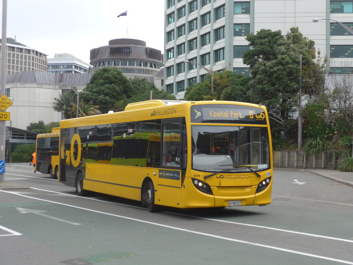 (191'745) - GO Wellington - Nr. 4244/GYN227 - Alexander Dennis/KiwiBus am 27. April 2018 beim Bahnhof Wellington