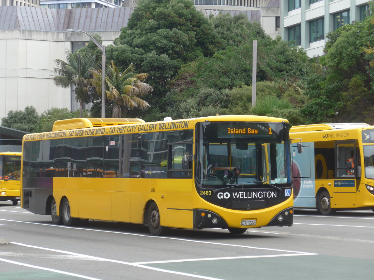 (191'746) - GO Wellington - Nr. 2483/CTP222 - MAN/Designline am 27. April 2018 beim Bahnhof Wellington