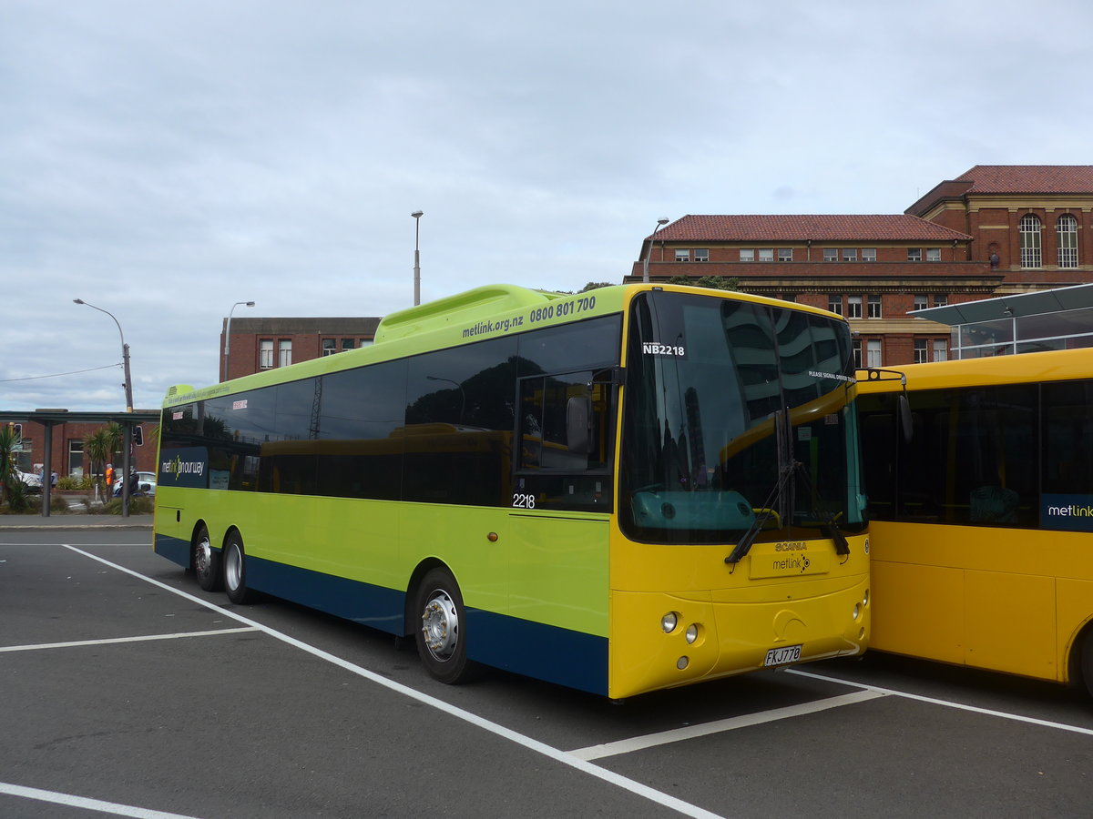 (191'749) - GO Wellington - Nr. 2218/FKJ770 - Scania/KiwiBus am 27. April 2018 beim Bahnhof Wellington