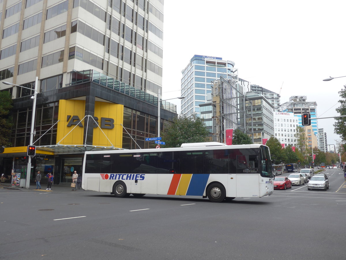 (192'037) - Ritchies - Nr. 368/EZF435 - Scania/KiwiBus am 30. April 2018 in Auckland