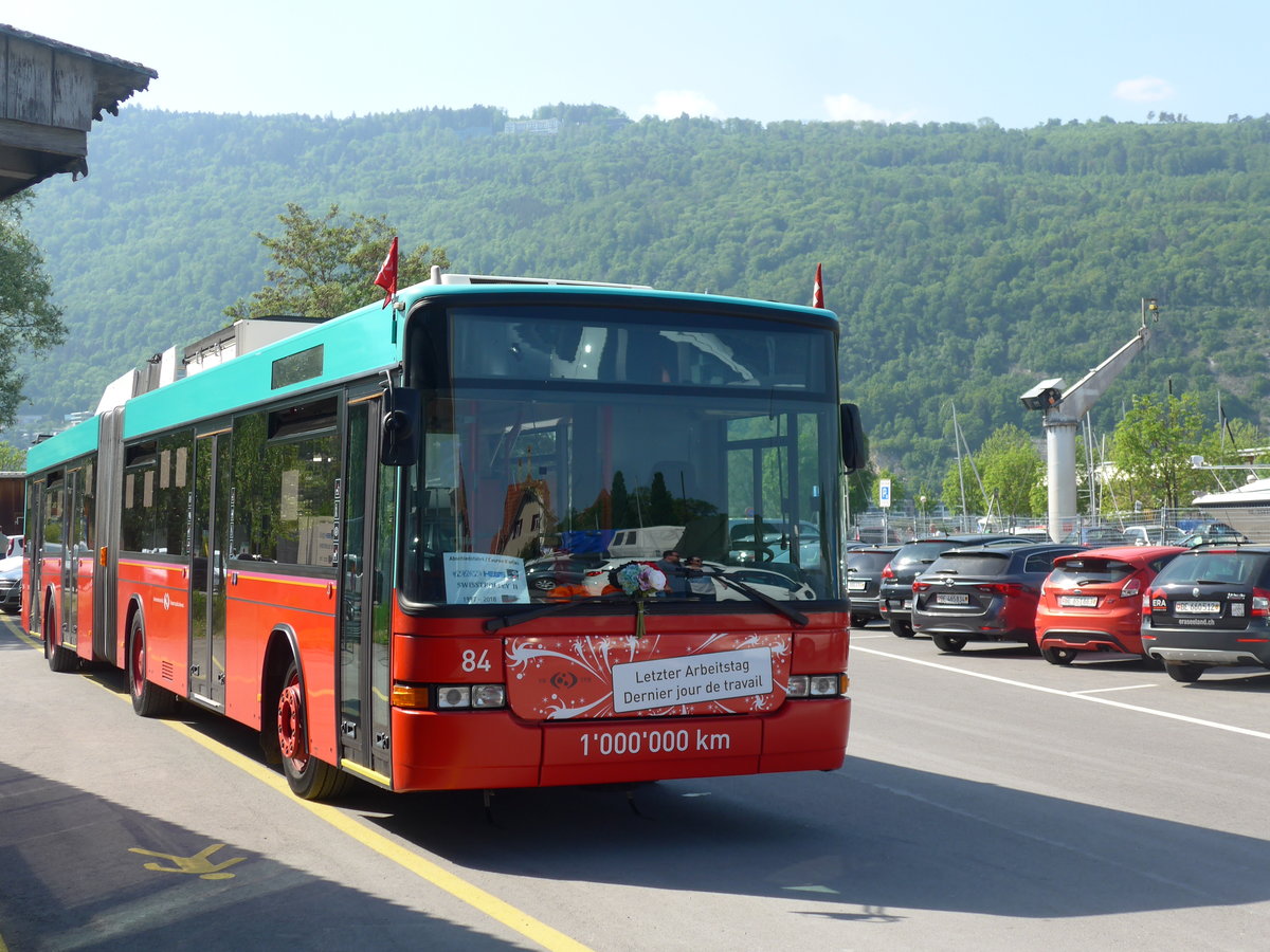 (192'900) - VB Biel - Nr. 84 - NAW/Hess Gelenktrolleybus am 6. Mai 2018 in Biel, Schloss-Strasse