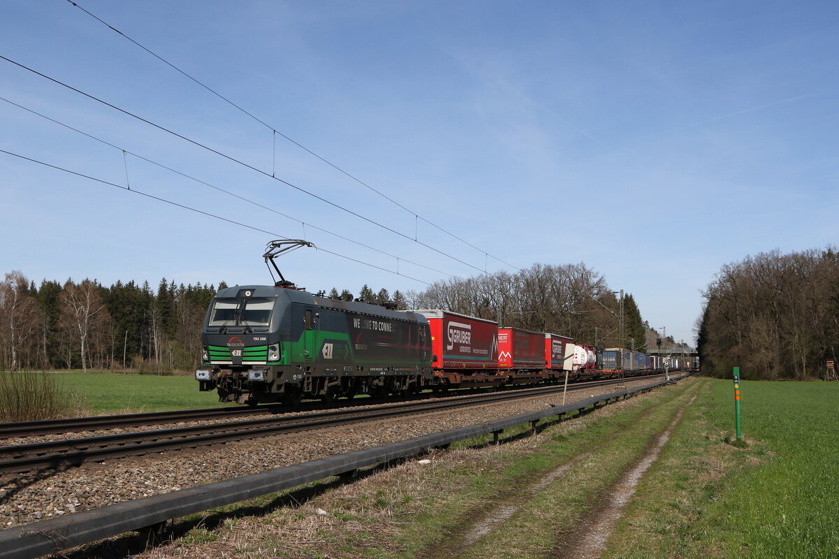 193 226 war am 20. Mrz 2024 bei Brannenburg in Richtung Kufstein unterwegs.