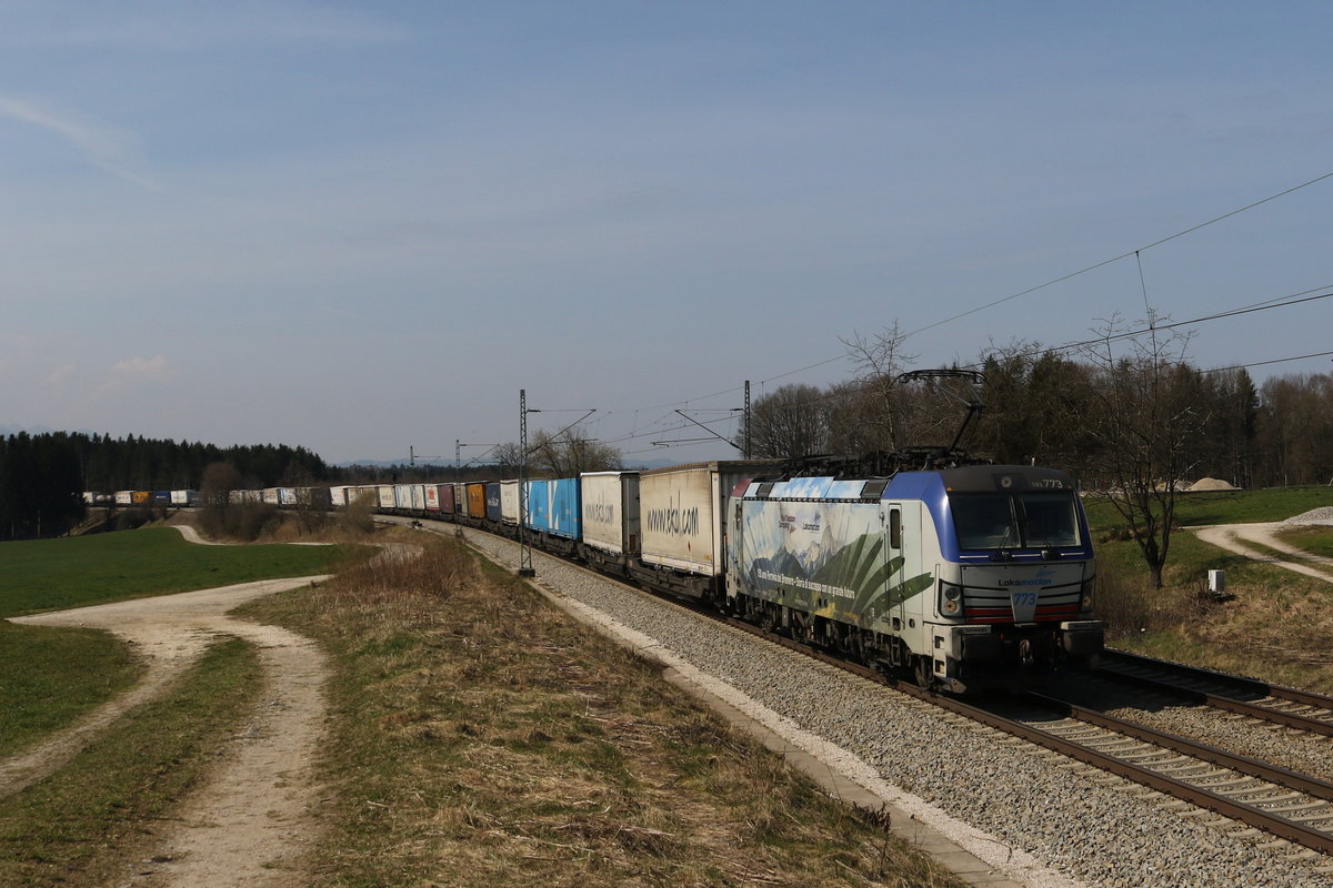 193 773  Brennerbahn  mit einem  Ekol  am 20. Mrz 2020 bei Grabensttt.