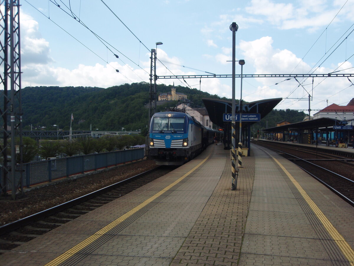 193 986 als EC Praha hl. n. - Flensburg in st nad Labem hl. n. 19.07.2025