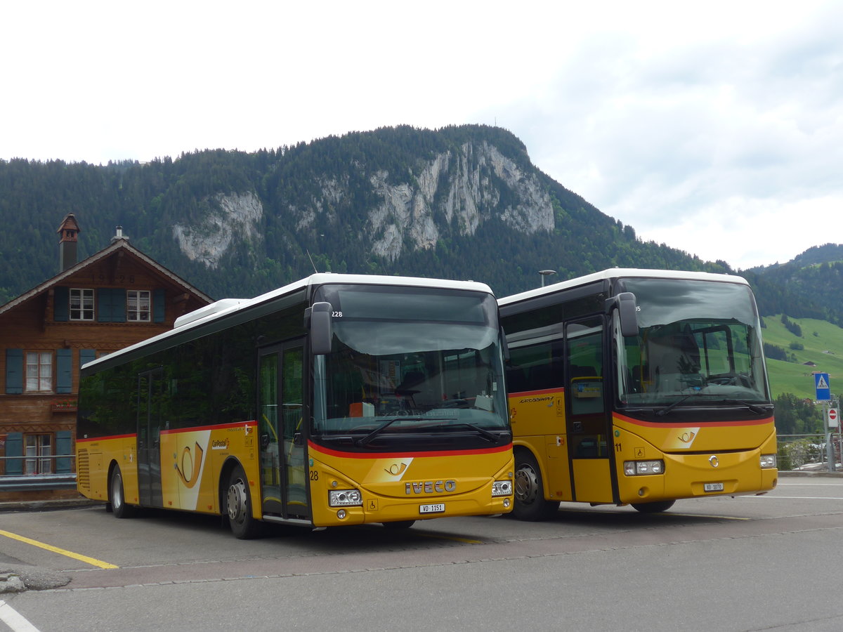 (193'285) - MOB Montreux - Nr. 28/VD 1151 - Iveco am 21. Mai 2018 beim Bahnhof Chteau-d'Oex