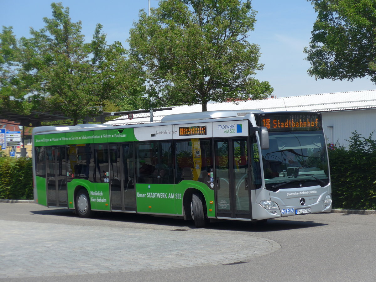 (193'556) - SVF Friedrichshafen - FN-SV 2521 - Mercedes am 26. Mai 2018 beim Hafenbahnhof Friedrichshafen