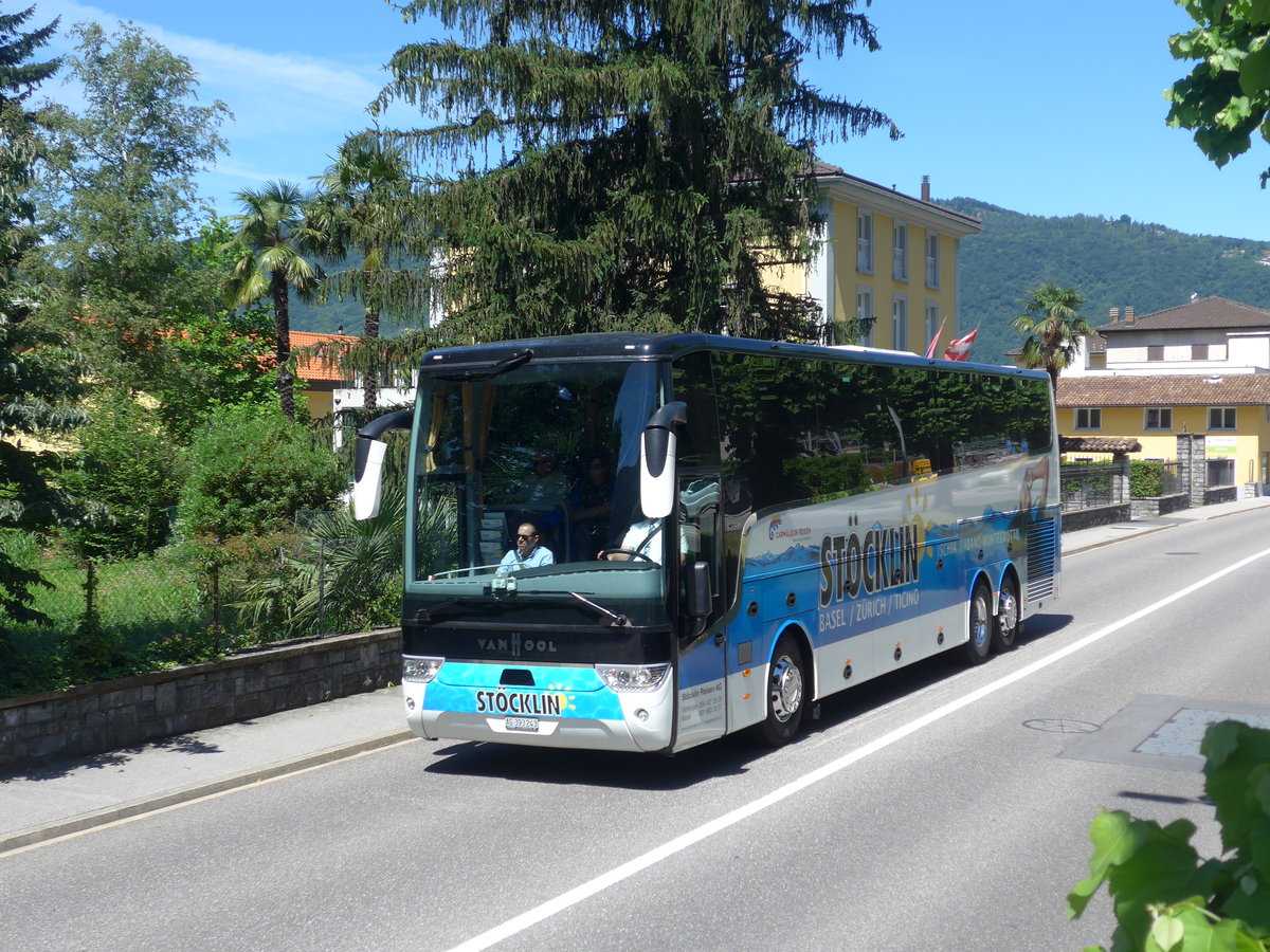 (193'826) - Stcklin, Wettingen - AG 393'243 - Van Hool am 9. Juni 2018 in Maroggia, Viale Stazione